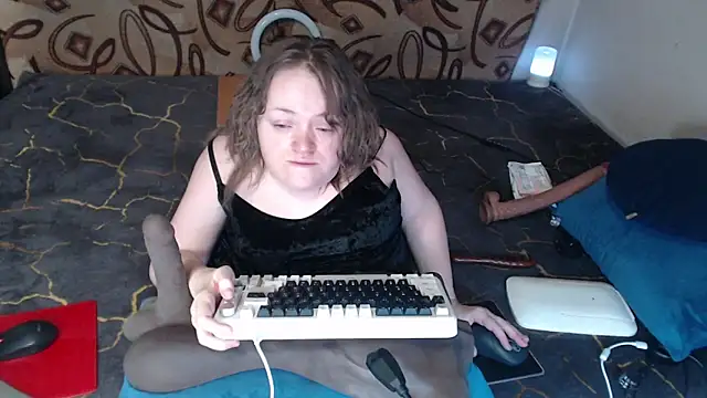 Snapshot of MiniNatalie chatting on March 18, 2025, 11:42 pm MiniNatalie online show from March 18, 2025, 11:42 pm