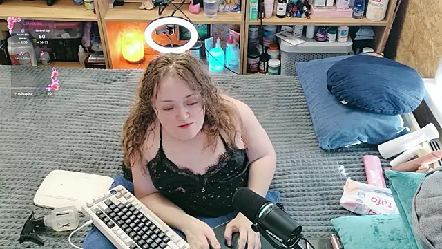 MiniNatalie online show from April 4, 2026, 10:44 am