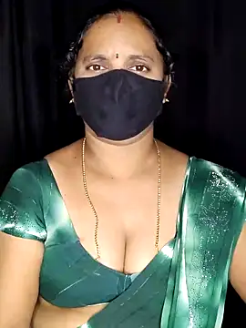 vintage-vibs online show from December 2, 2025, 7:26 pm