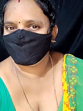 vintage-vibs online show from September 12, 2025, 6:29 pm