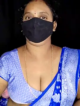 vintage-vibs online show from November 17, 2025, 6:06 am