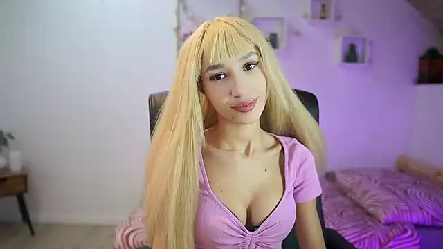 Amai  Liu online show from November 8, 2025, 6:44 pm