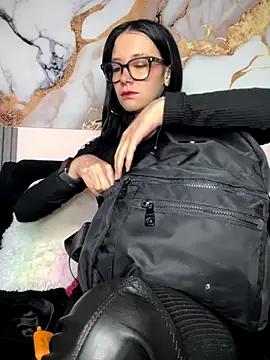 Isabella 21x online show from October 3, 2025, 12:50 pm