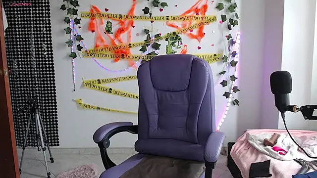 sophie north online show from October 10, 2025, 4:41 pm