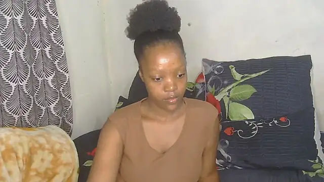 curvysexybody online show from April 7, 2026, 7:26 pm