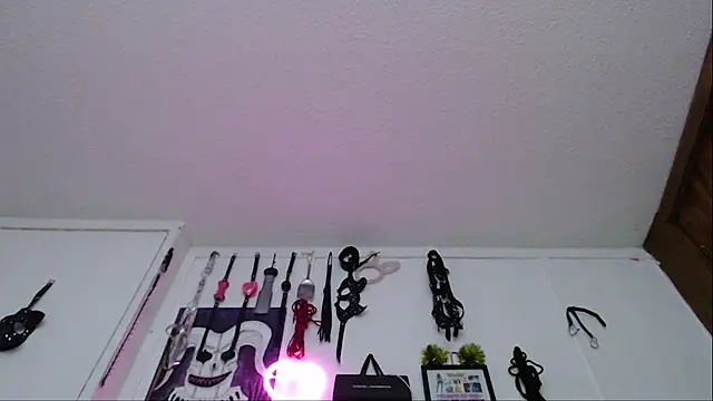 Eloise-brown online show from February 25, 2025, 2:03 am