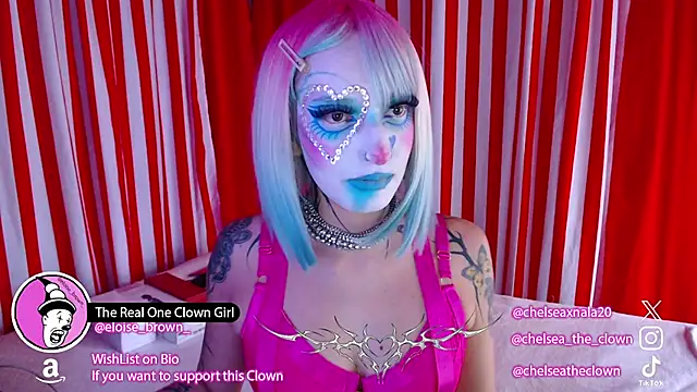 Snapshot of Eloise-brown chatting on July 8, 2026, 6:19 pm Eloise-brown online show from July 8, 2026, 6:19 pm