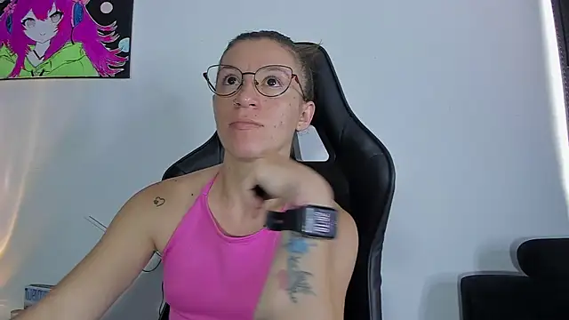 Snapshot of roxanne_jones1 chatting on June 30, 2026, 6:08 pm roxanne jones1 online show from June 30, 2026, 6:08 pm