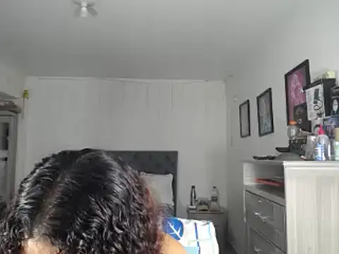 Corina hot online show from December 26, 2024, 12:14 am