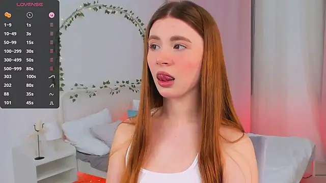 Freckle Diyana online show from March 13, 2025, 10:10 pm