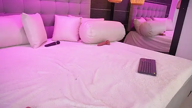 Bella TS  online show from March 6, 2025, 12:54 am