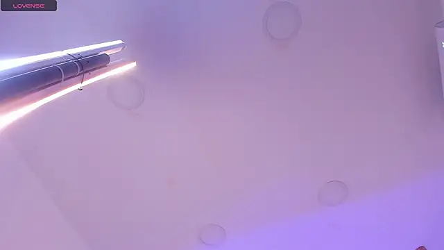 Snapshot of tinymoon- chatting on December 24, 2024, 2:54 pm tinymoon- online show from December 24, 2024, 2:54 pm