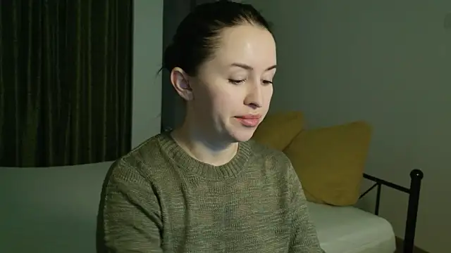 VioletCatt online show from October 8, 2025, 5:31 am