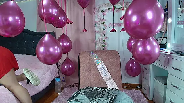 AnnaRosse1 online show from September 18, 2025, 8:45 pm