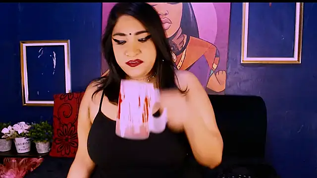 MsTashaxxx online show from September 19, 2025, 7:07 pm