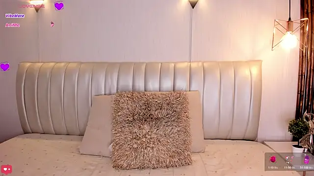 Snapshot of Zuzu_sweet chatting on October 18, 2025, 7:16 pm Zuzu sweet online show from October 18, 2025, 7:16 pm