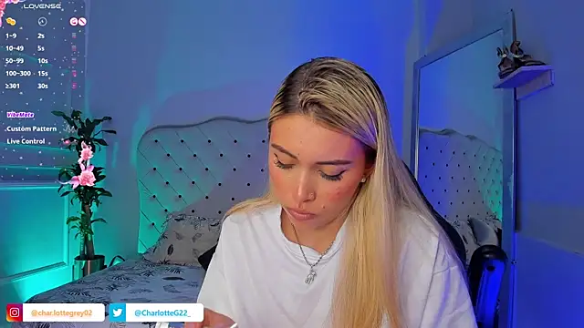 charlotte  grey online show from March 17, 2025, 11:02 pm