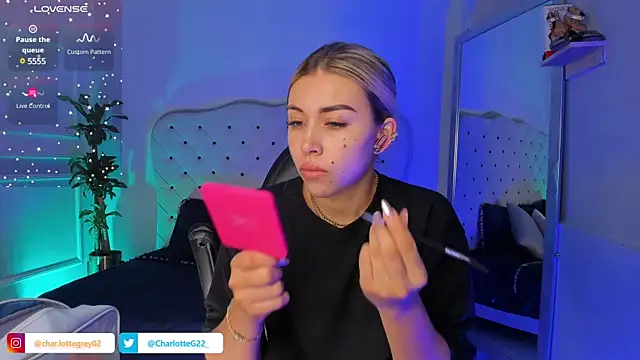 charlotte  grey online show from March 13, 2025, 11:30 am