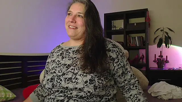 Snapshot of Niter chatting on March 21, 2025, 8:29 pm Niter online show from March 21, 2025, 8:29 pm