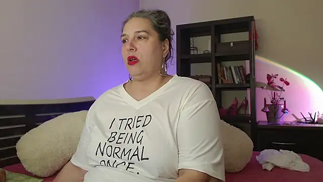 Snapshot of Niter chatting on February 25, 2025, 9:58 pm Niter online show from February 25, 2025, 9:58 pm