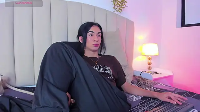 Mia thompson 19 online show from October 2, 2025, 8:01 pm