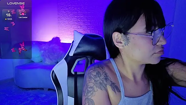 marilin a online show from October 28, 2025, 10:20 pm