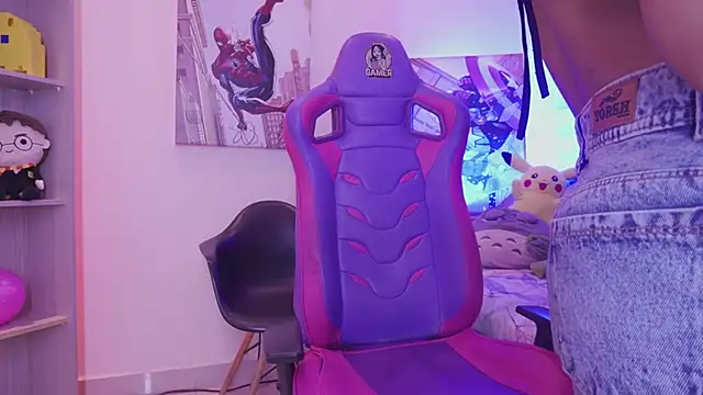 madelyn rose  online show from March 27, 2026, 6:09 pm