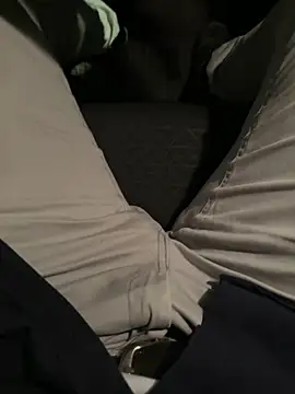 hotisraeli online show from March 13, 2025, 7:28 pm