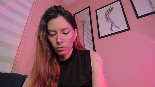 Snapshot of SensualJane2 chatting on June 5, 2026, 6:18 am SensualJane2 online show from June 5, 2026, 6:18 am
