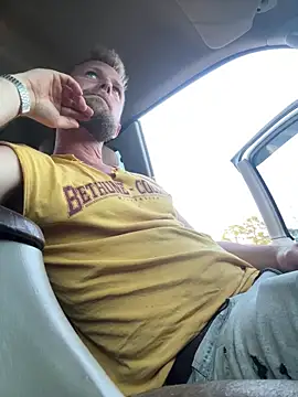 Snapshot of W1LBURN chatting on March 3, 2026, 11:12 pm W1LBURN online show from March 3, 2026, 11:12 pm