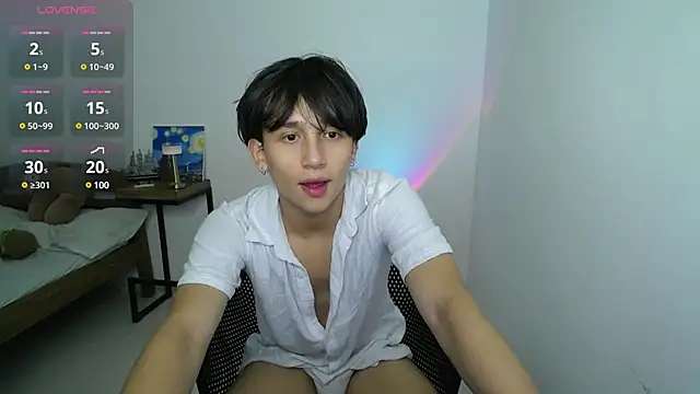 Snapshot of valentino_rigatti chatting on January 26, 2025, 6:07 am valentino rigatti online show from January 26, 2025, 6:07 am