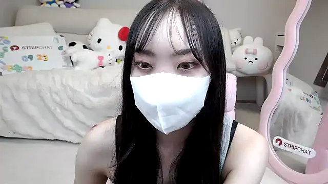 momo room online show from September 23, 2025, 11:39 am