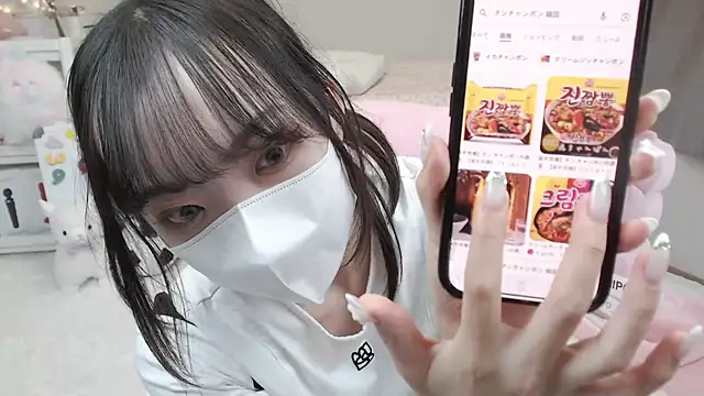 momo room online show from January 27, 2025, 1:30 pm