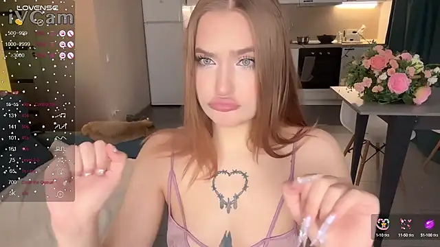 CarolineLovers online show from February 11, 2025, 11:01 pm