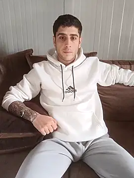 arenn1997 online show from February 10, 2026, 12:15 pm