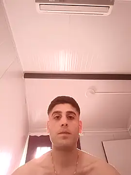 Snapshot of arenn1997 chatting on November 7, 2025, 11:59 am arenn1997 online show from November 7, 2025, 11:59 am