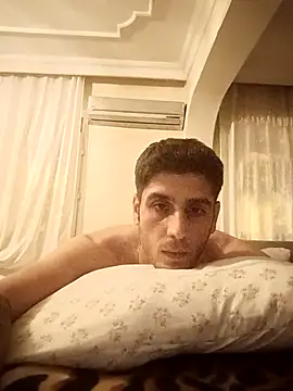 Snapshot of arenn1997 chatting on October 29, 2025, 12:09 am arenn1997 online show from October 29, 2025, 12:09 am