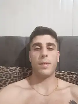 arenn1997 online show from May 16, 2026, 12:20 am