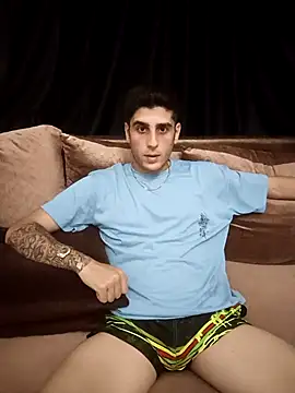 Snapshot of arenn1997 chatting on October 5, 2025, 12:12 am arenn1997 online show from October 5, 2025, 12:12 am