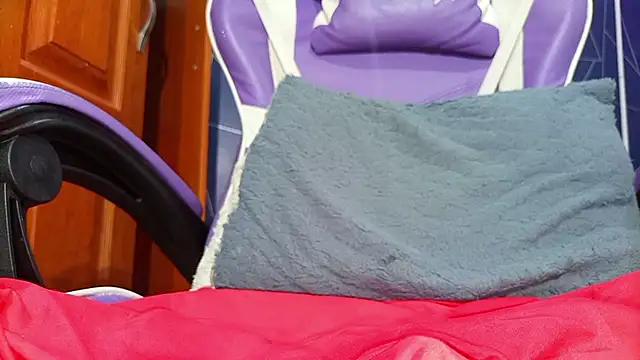 Snapshot of Cataleyalove_ADY chatting on October 10, 2025, 1:17 am Cataleyalove ADY online show from October 10, 2025, 1:17 am