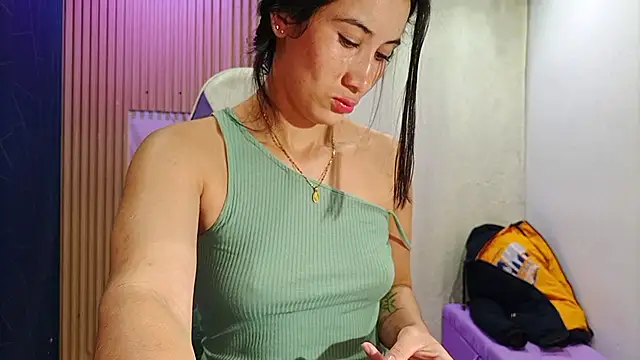 Snapshot of Cataleyalove_ADY chatting on November 30, 2025, 8:37 am Cataleyalove ADY online show from November 30, 2025, 8:37 am