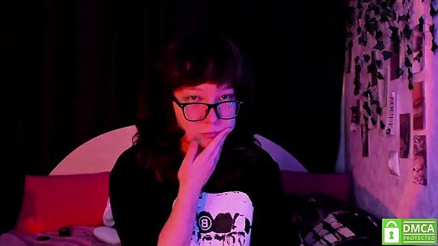 dreamgirllovee online show from November 13, 2025, 1:09 am