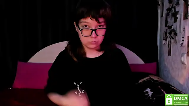 dreamgirllovee online show from November 1, 2025, 1:23 am