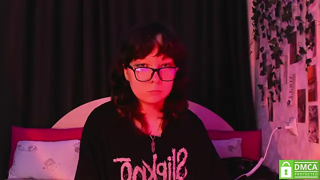 dreamgirllovee online show from September 23, 2025, 2:40 am