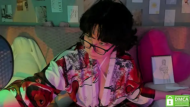 dreamgirllovee online show from March 6, 2025, 12:21 am