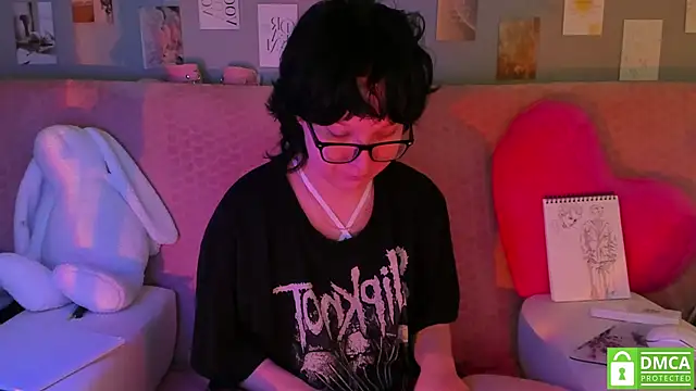 dreamgirllovee online show from March 15, 2025, 6:36 am