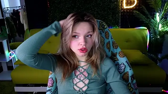 LitaBrom online show from March 13, 2025, 4:49 am