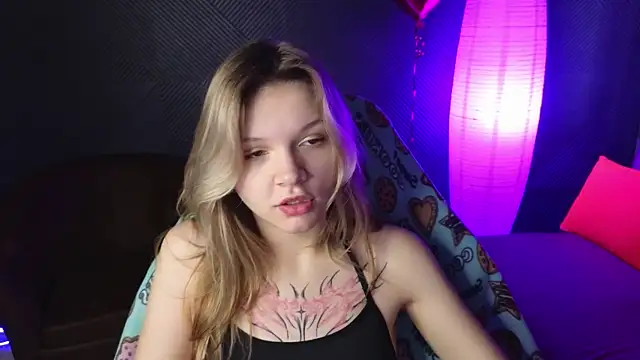 LitaBrom online show from February 13, 2025, 4:11 am