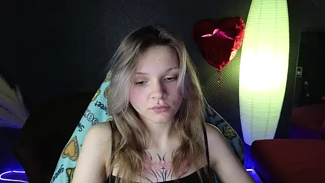 LitaBrom online show from March 18, 2025, 4:18 am