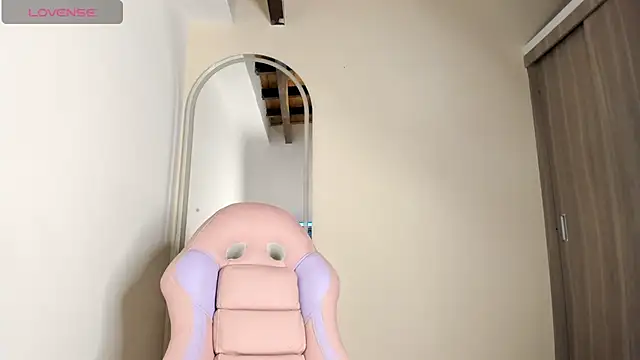 Akanecox online show from November 5, 2025, 12:25 am